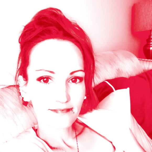 Meet your Posher, Carly - Picture 1 of 1